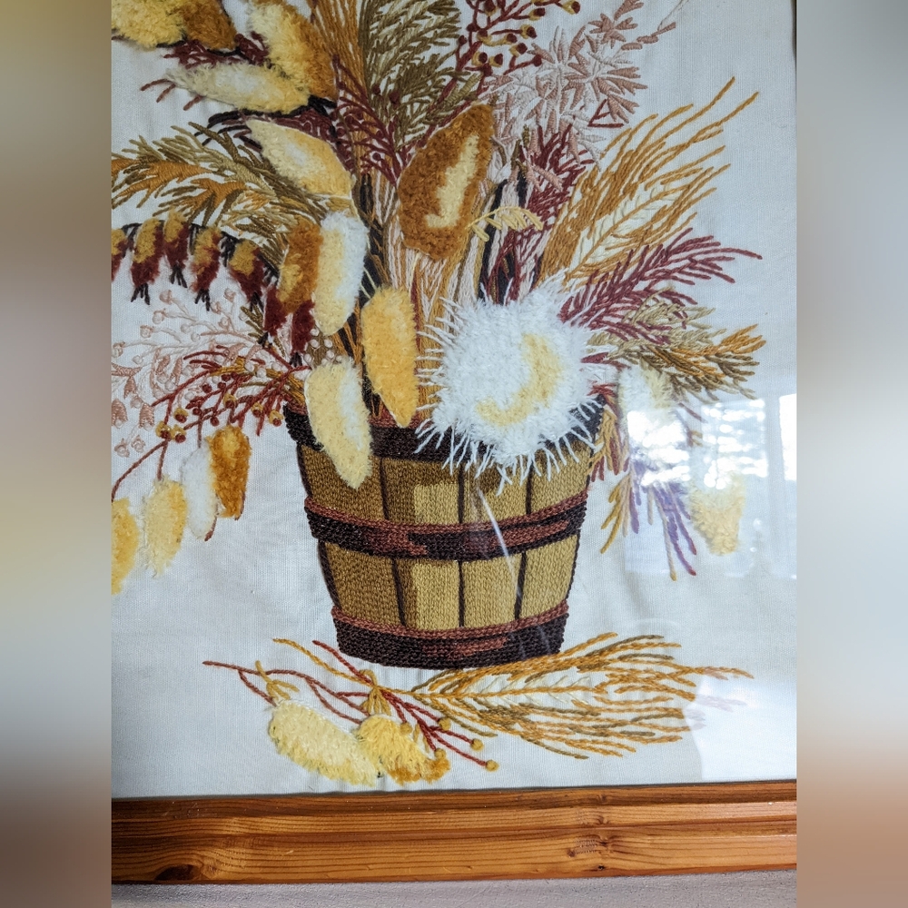 Vtg MCM Crewel‎ Needle Point Floral Bouquet Picture Large Wall Art 18" x 22" - Picture 2 of 14